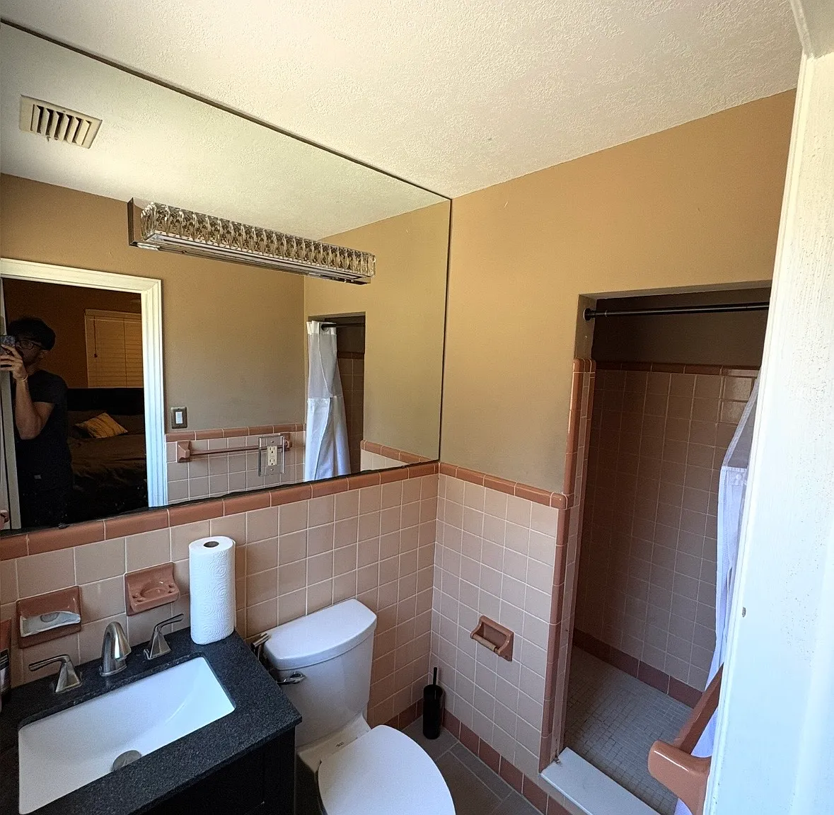 1090 Margaret Drive - 4 — Photo 4