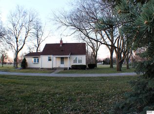 305 S 259th St, Waterloo, NE 68069
