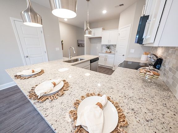 5th image of 212 Drayton Dr #C