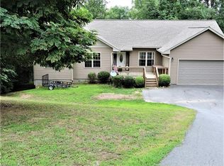 22 Birdsong Ln, Candler, NC 28715