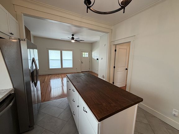 4th image of 710 Carson St