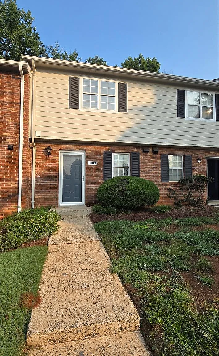 2 bed, 1.5 bath, $1,625 — Photo 1