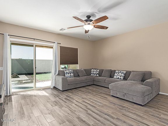 4th image of 21461 E Reunion Rd