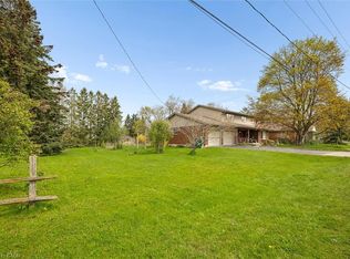 142 Carson Dr, Kitchener, ON N2B 2Z2
