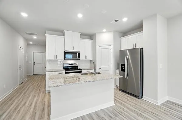 3 bed, 1400 sqft, $1,895 — Photo 4