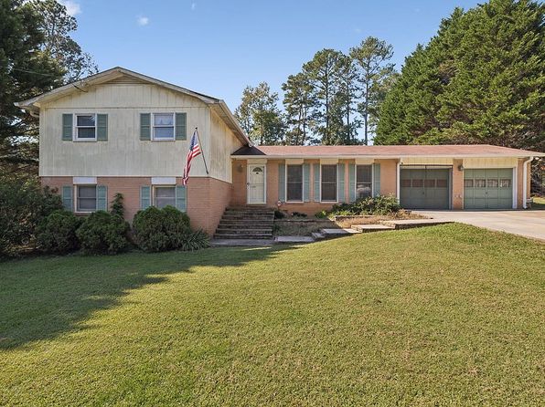 2593 Donald Ct