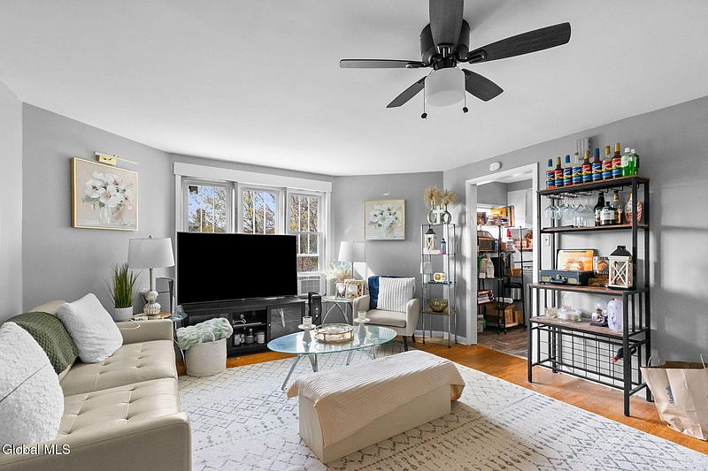 4th image of 8 McCleary Avenue