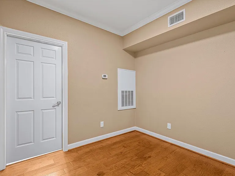 2255 Braeswood Park Dr #146 — Photo 4