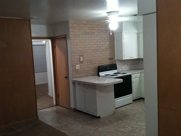3rd image of 1931 Wilson Ave #1
