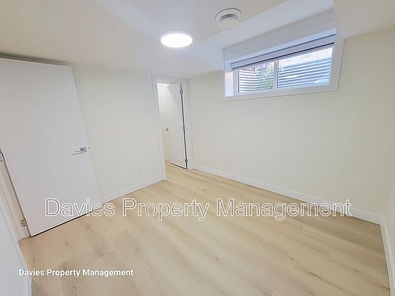 4th image of 4677 177th Ave NW #Basement