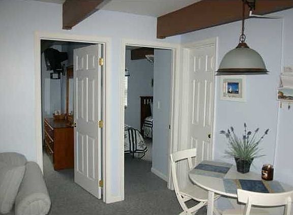 2nd image of 202 Franklin Ave Unit 1