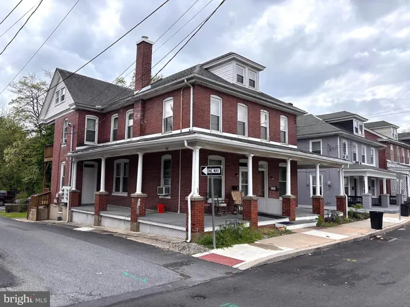36 N Poplar St, Elizabethtown, PA 17022