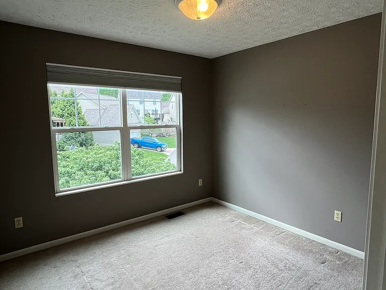 2494 Cedar Creek Ln — Photo 32