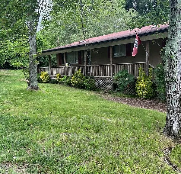 63 Crabtree Rd — Photo 2