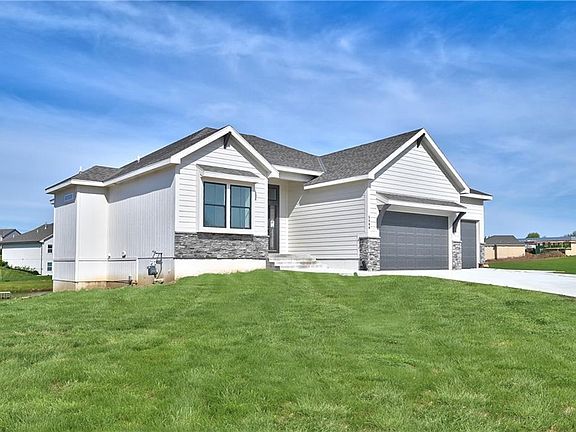 3rd image of 5866 McCormick Dr