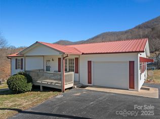 233 Elbert Burnett Rd, Canton, NC 28716