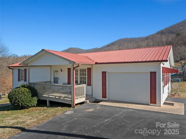 233 Elbert Burnett Rd, Canton, NC 28716