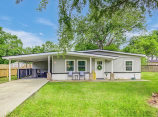 541 Circle Dr, La Porte, TX 77571