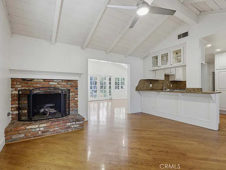 2705 E Jacaranda Ave — Photo 29