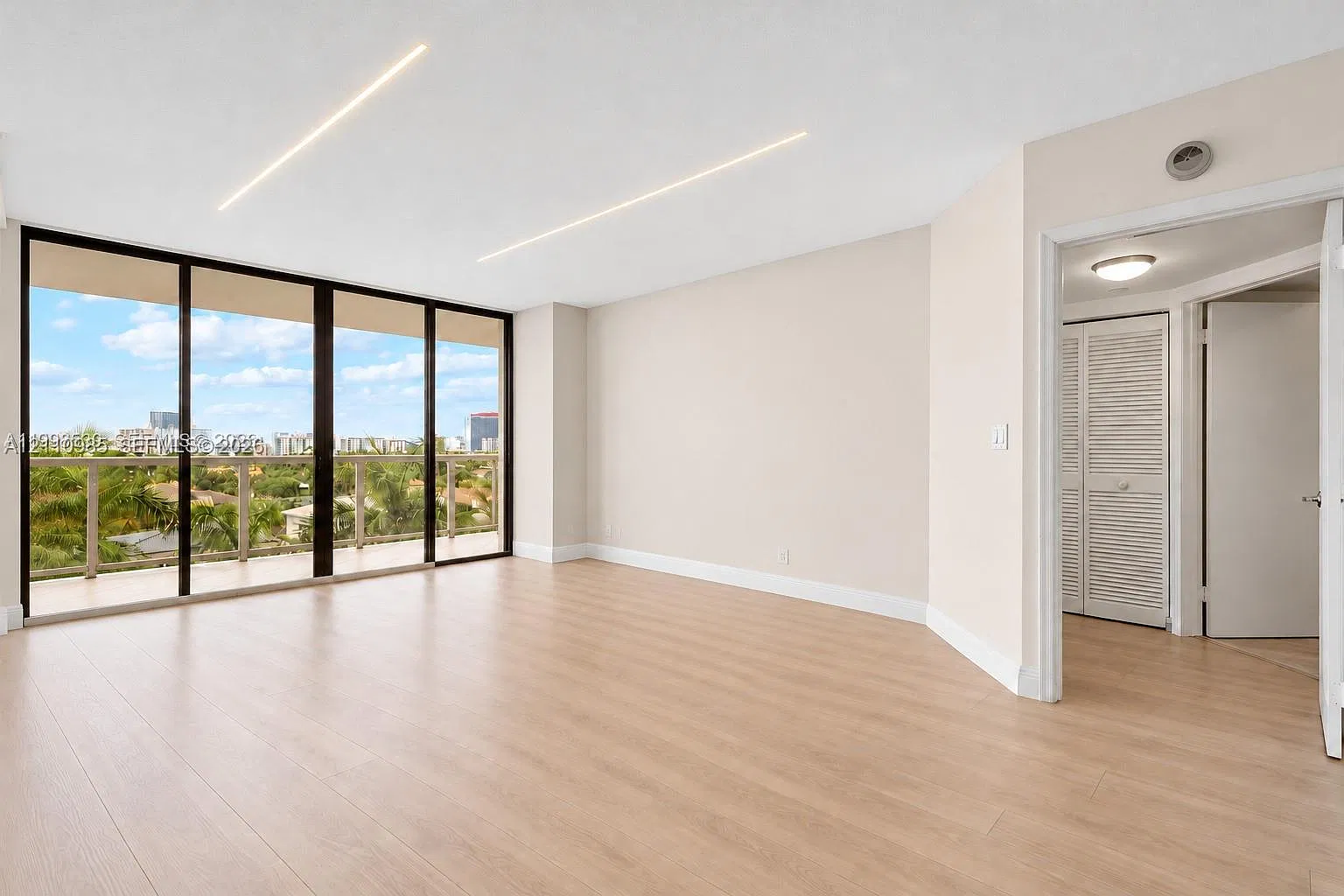 3598 Yacht Club Dr — Photo 1