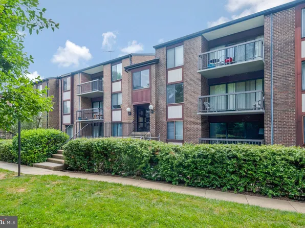 9702 Kingsbridge Dr APT 104, Fairfax, VA 22031