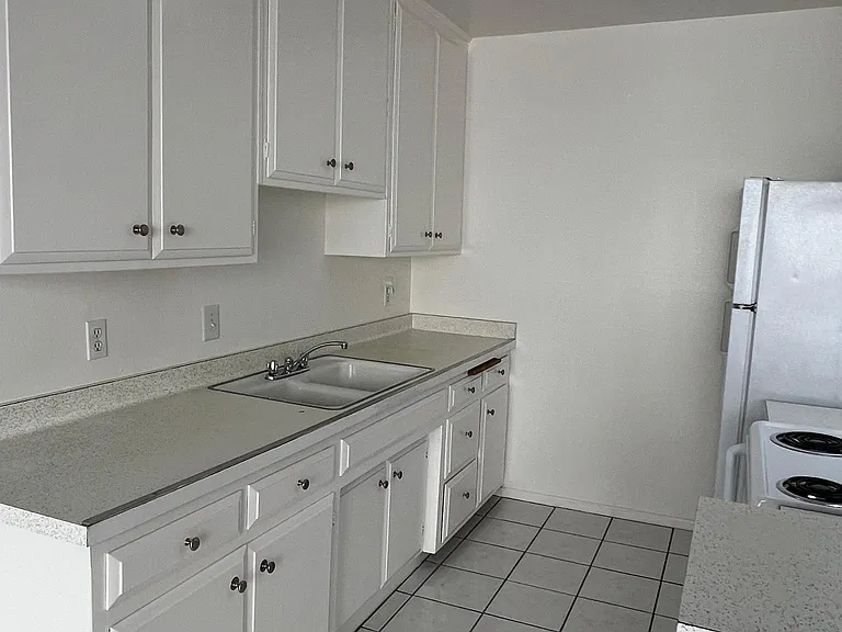 15411 S Western Ave #A — Photo 6