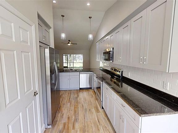5th image of 22 Bunker Ln #A