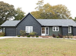 101 Walnut Dr, Swansboro, NC 28584