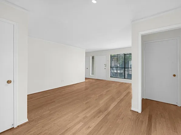 800 Post Oak Blvd APT 31, Houston, TX 77056