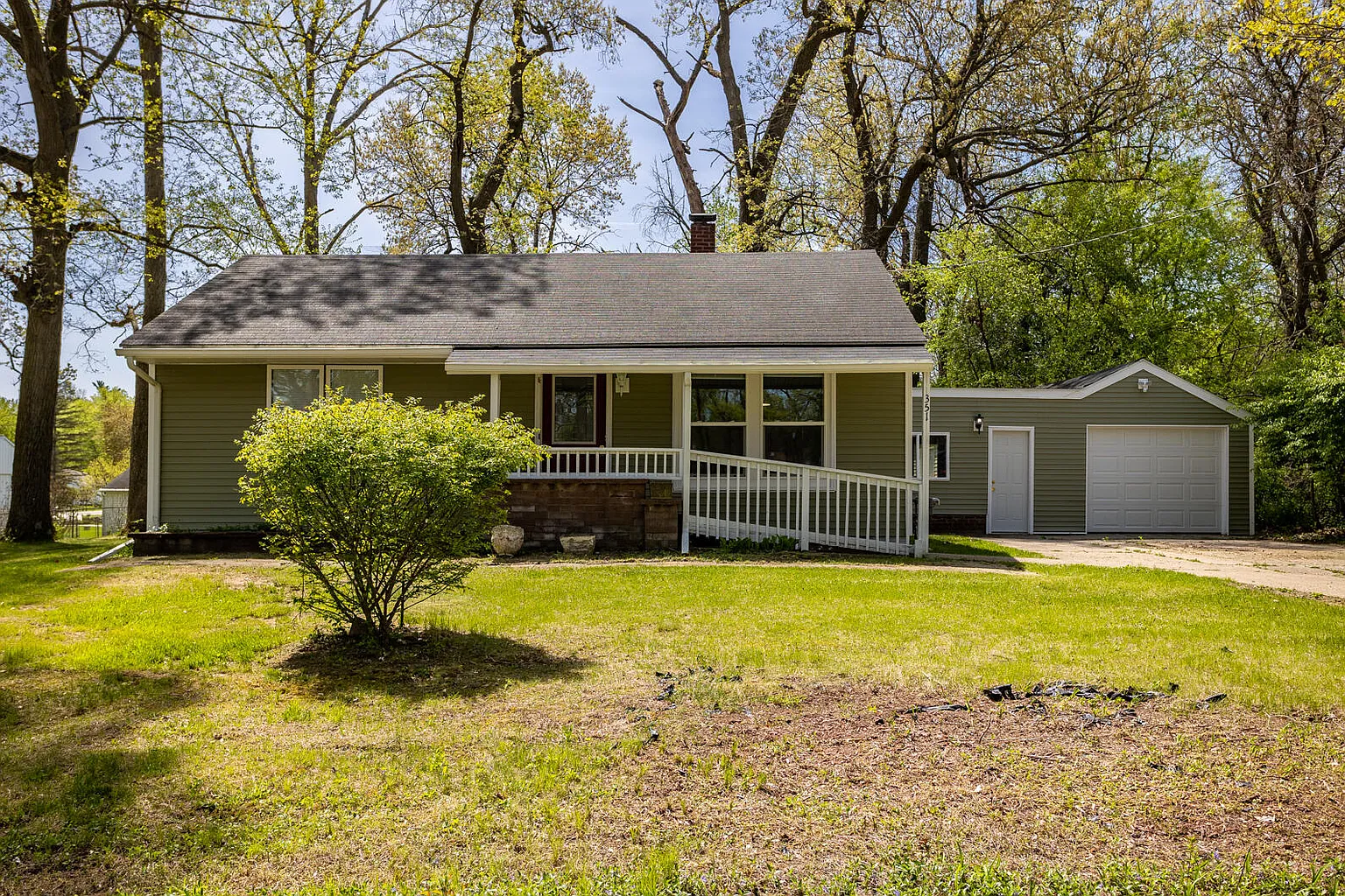 351 Prairie St photo 1