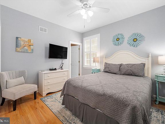 5th image of 67 Willow Oak Ave