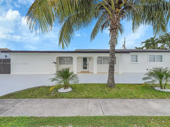 453 W 40th Pl, Hialeah, FL 33012