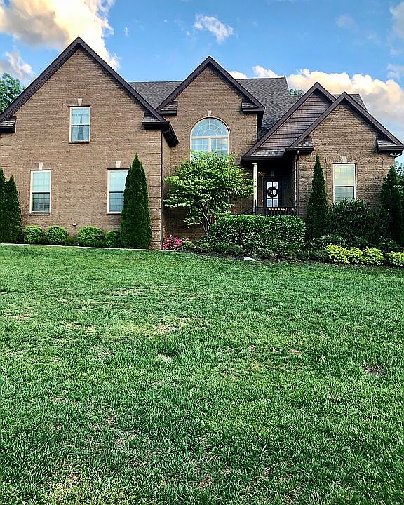 2nd image of 801 Twin View Dr