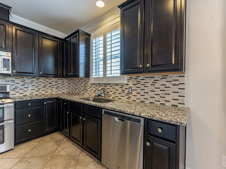 3257 Moonlight Dr — Photo 24