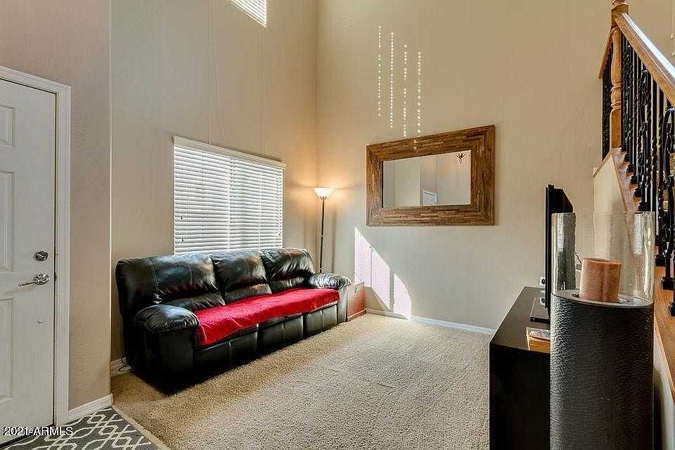 1st image of 2112 W Marconi Ave