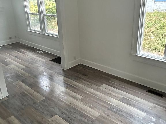 5th image of 310 N Dequincy St #316