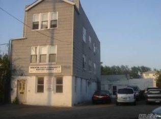 133-08 Sapphire St, Howard Beach, NY 11414