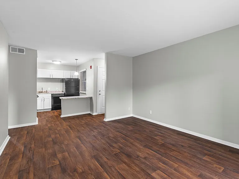 Riverside North — Photo 10