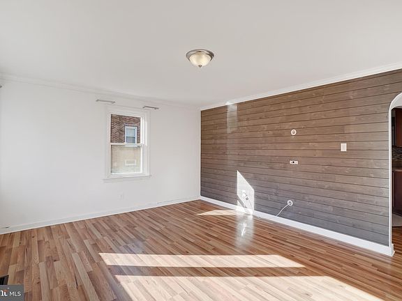 3rd image of 127 Church St