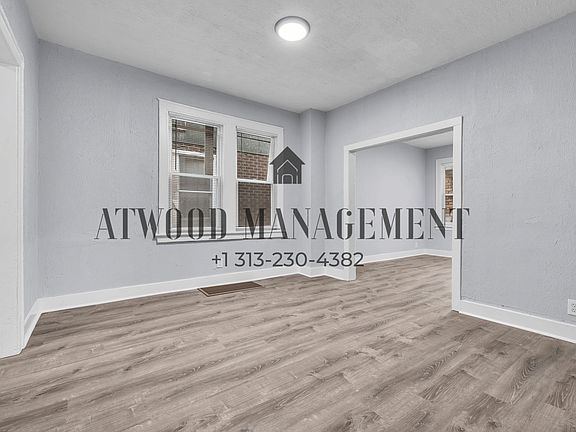 3rd image of 8693 Woodlawn Ave