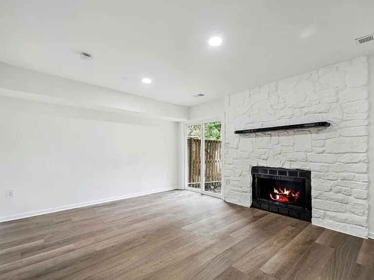 10611 Campus Way S — Photo 22