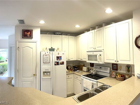 3rd image of 8691 Athena Ct