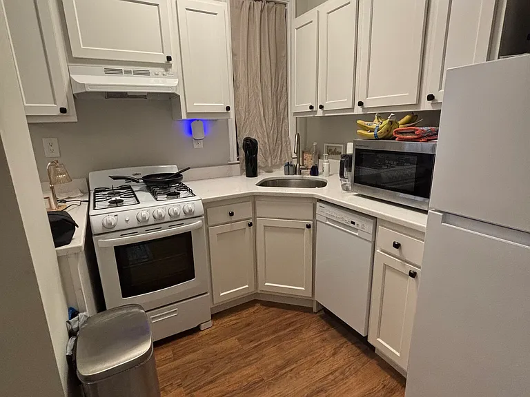 1197 Commonwealth Ave #8 — Photo 1