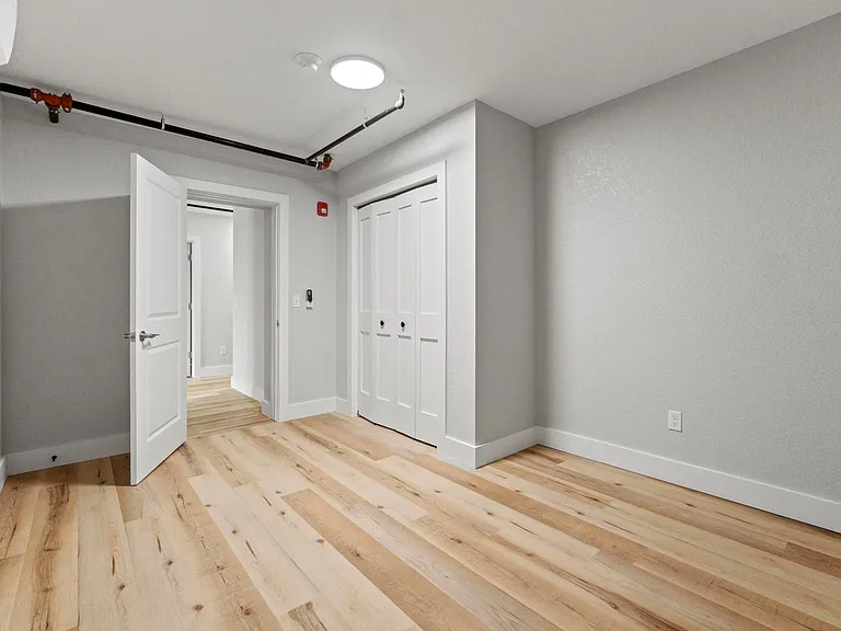 435 Ann St #F — Photo 12