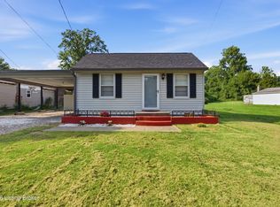 1224 Lipps Ln, Louisville, KY 40219