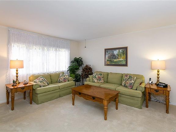3rd image of 3 Caravella Ln