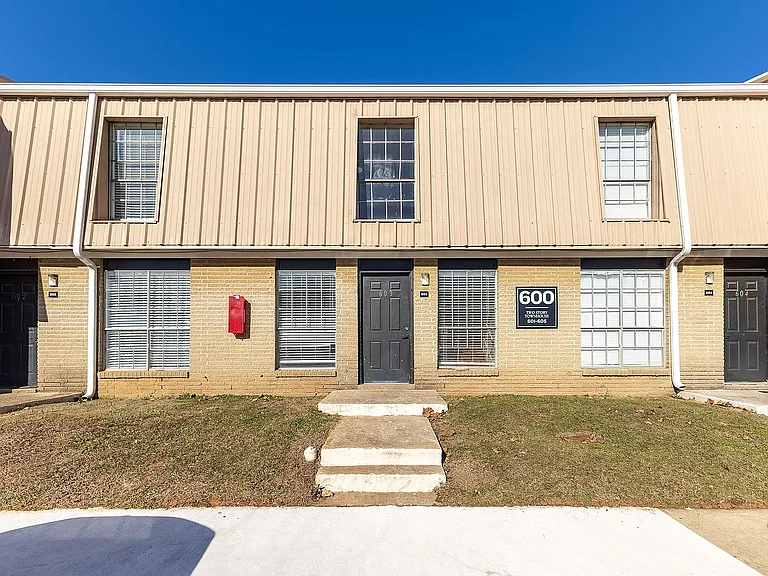 1321 Towerview Street-18