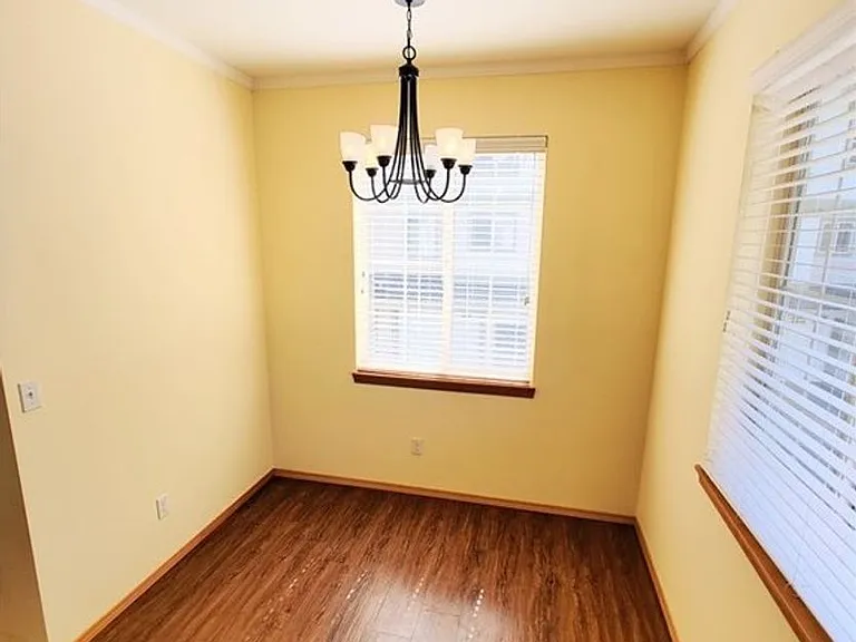 210 Sagebrook Ln — Photo 10