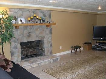 3rd image of 104 Waller Ave