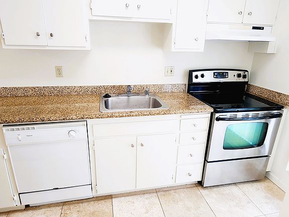 4th image of 1821 Pacific Ave #6